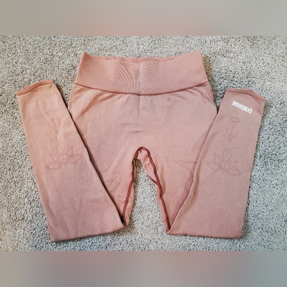 Gymshark Studio Blush Leggings size Small
